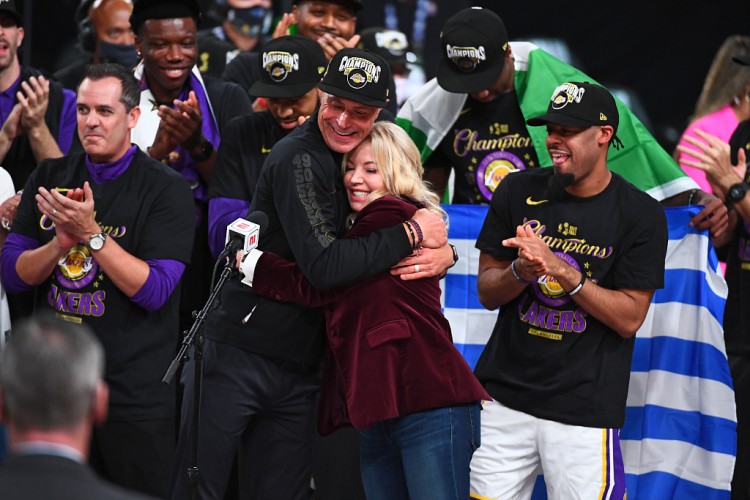 开云登录入口-里奇·保罗：我们一直受到很好的对待 珍妮和詹眉一起赢得了冠军